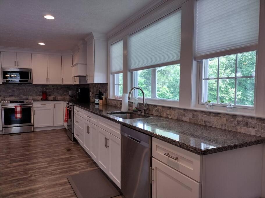 Backwoods Family Getaway! 3 Bedroom House! Yanceyville Exteriér fotografie